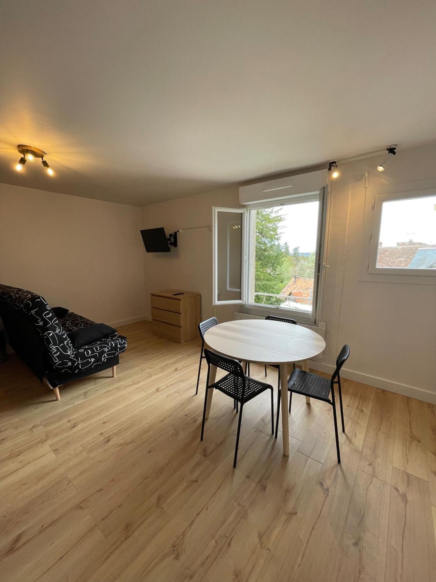 Meuble De Tourisme Dans Parc Arbore 1000M2 - Sejour-La-Roche Eperon La Roche-Posay Room photo